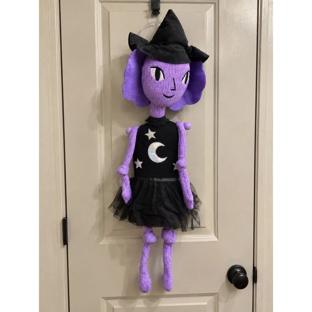 The Knit Witch Character Sitabout Figurine Hyde & EEK! Boutique